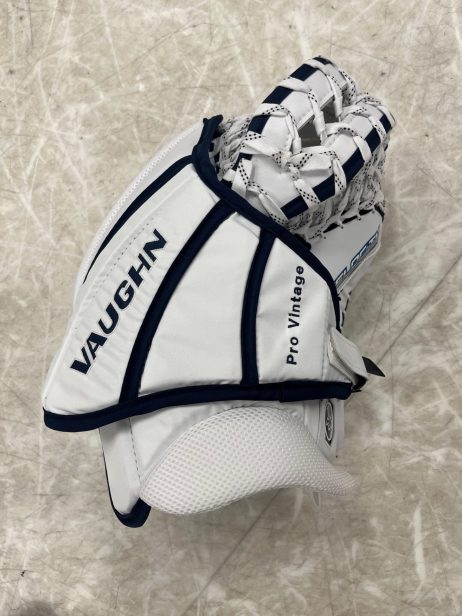 Vaughn Velocity V9 Pro Carbon Goalie Catcher - Image 5