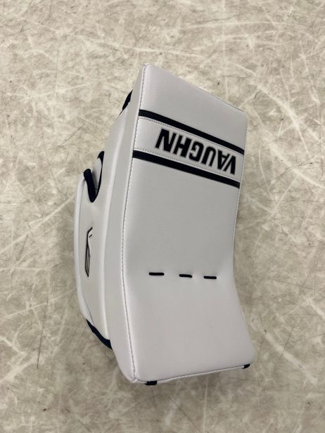 Vaughn Velocity V9 Pro Carbon Goalie Blocker - Image 14