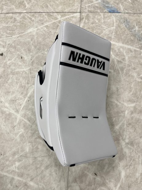 Vaughn Velocity V9 Pro Carbon Goalie Blocker - Image 12