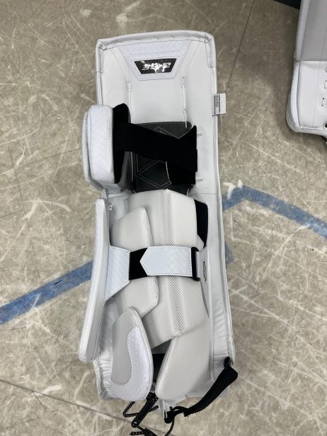 Vaughn Velocity V9 Carbon Pro Goalie Leg Pads - Image 9