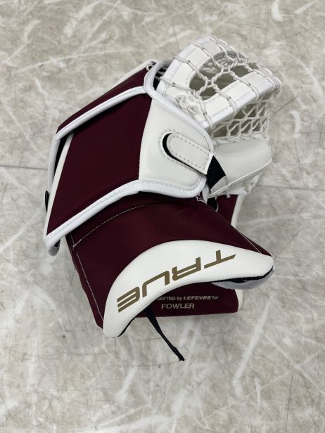 True Catalyst PX3 Pro Goalie Catcher- NHL Pro Stock - Image 8