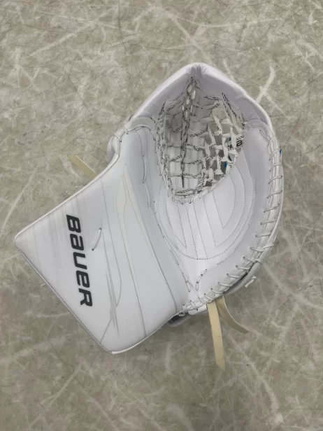 Bauer Vapor Hyperlite 2 Senior Goalie Catcher- Intermediate Palm