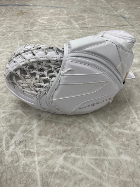 Bauer Vapor Hyperlite 2 Senior Goalie Catcher- Intermediate Palm - Image 3