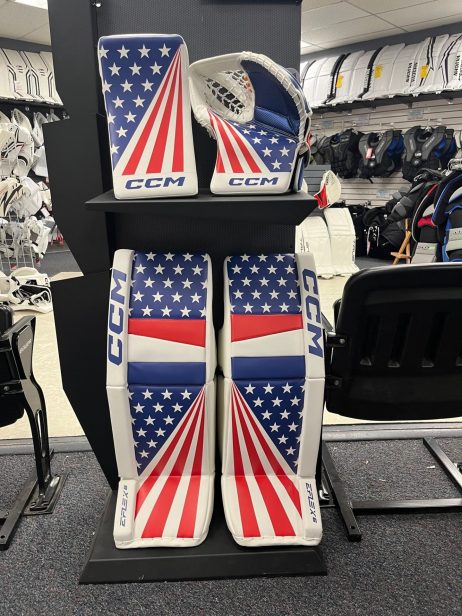 CCM Extreme Flex 6 Pro Goalie Leg Pads - Image 9