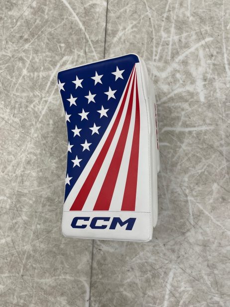 CCM Extreme Flex 6 Pro Goalie Blocker