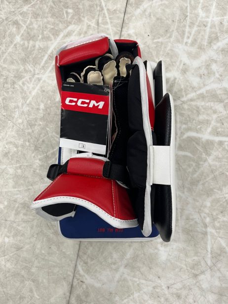 CCM Extreme Flex 6 Pro Goalie Blocker - Image 3