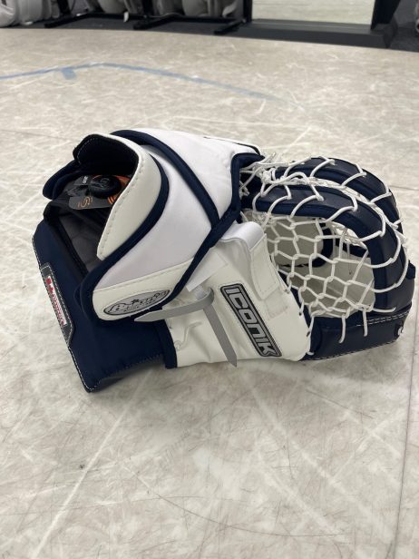 Brian's Iconik Pro Goalie Catcher- Senior - Image 6